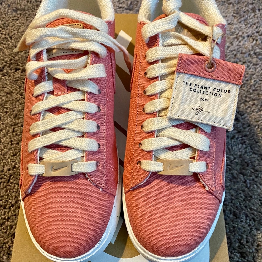 Women’s Nike Blazer Low LX Shoes Size 8.5